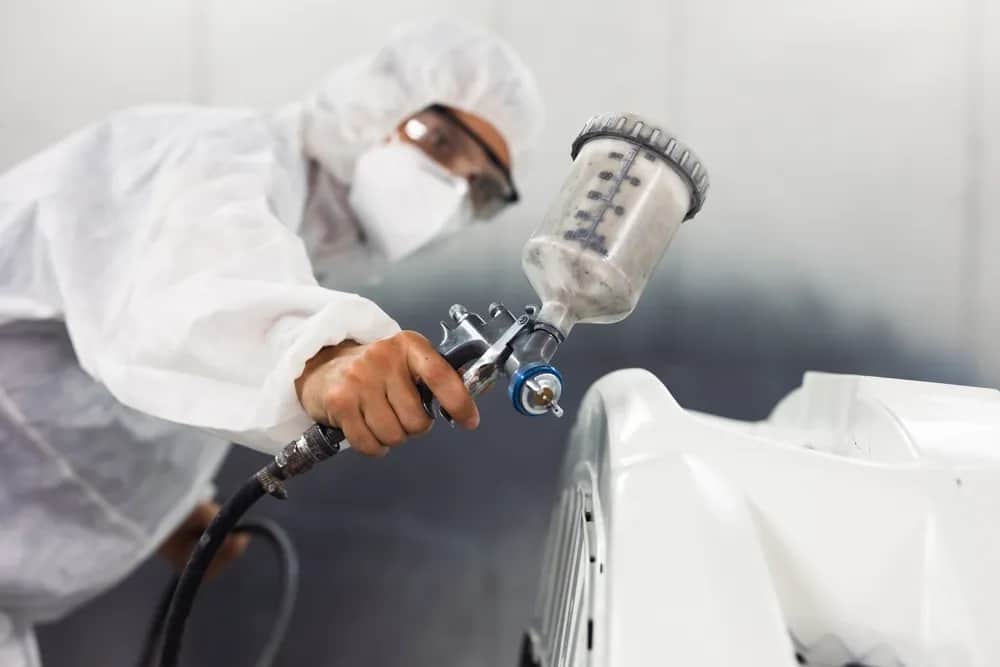 Jak malować pistoletem lakierniczym? Uniknij błędów i zyskaj efekt PRO!