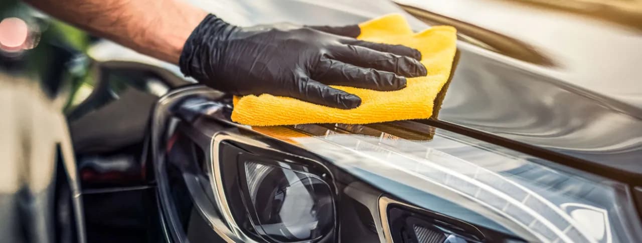 Gdzie kupić wosk do samochodu? Ekspert radzi, jak wybrać mądrze