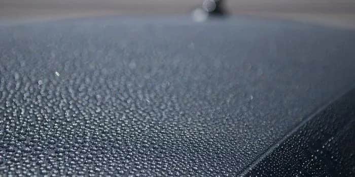 Kiedy woskować samochód? Zadbaj o lakier jak profesjonalista!