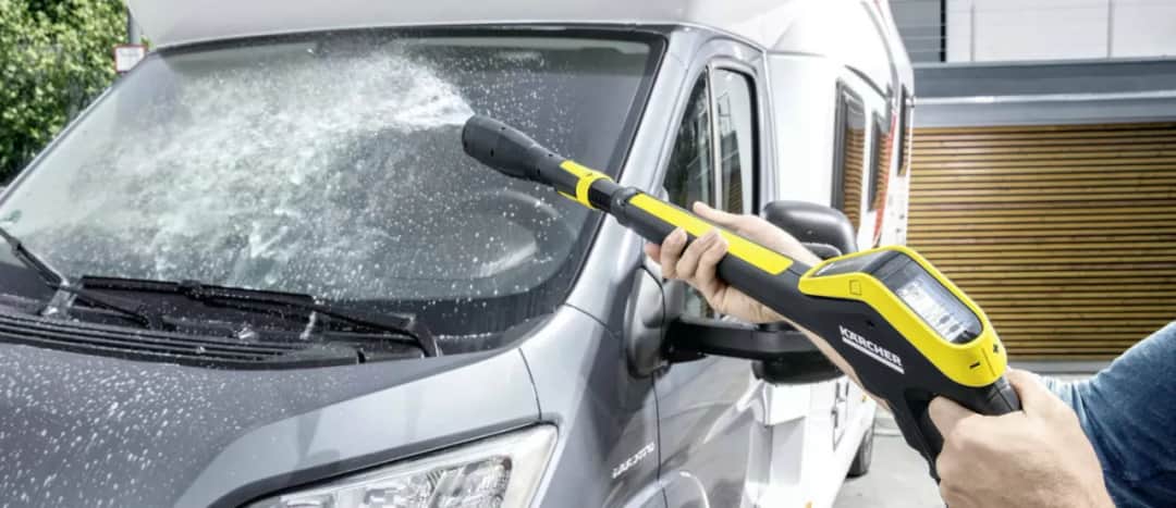 Lanca do myjki ciśnieniowej: Jak wybrać idealną do mycia auta?