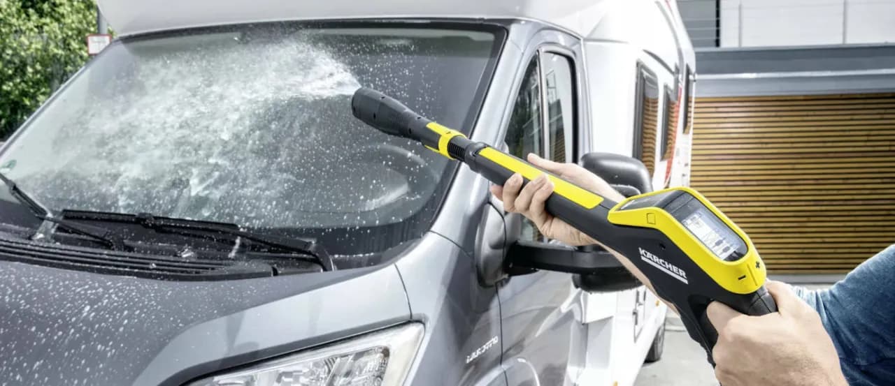 Lanca do myjki ciśnieniowej: Jak wybrać idealną do mycia auta?