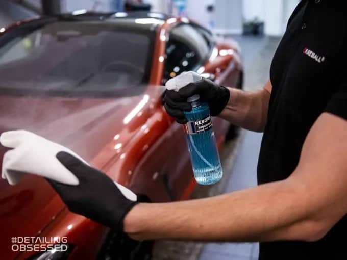 Jak często woskować auto? Ustal optymalny harmonogram!