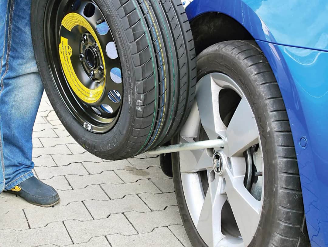 Opony Run Flat czy zwykłe? Które wybrać? Bezpieczeństwo i koszty