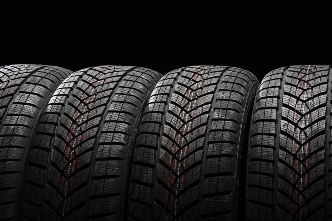 Opony wielosezonowe 2026: Czy to idealny wybór dla Ciebie?